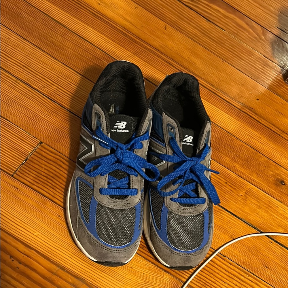 New Balance Men's Blue and Gray Sneakers